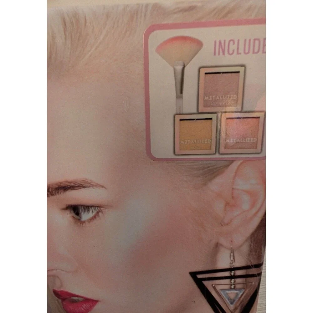 Profusion Metallized Hypnotic Highlight Make Up Pallet Includes 3 Colors NEW